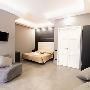 Royal Art H Spaccanapoli, By Clapa Group ** Nápoles